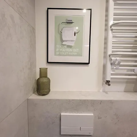 Plac Wolnosci 6 Apartman Poznań