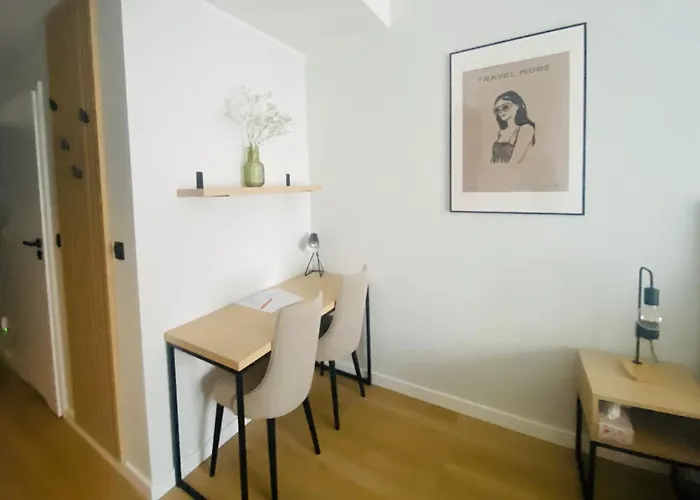 Апартаменти Plac Wolnosci 6 Познань