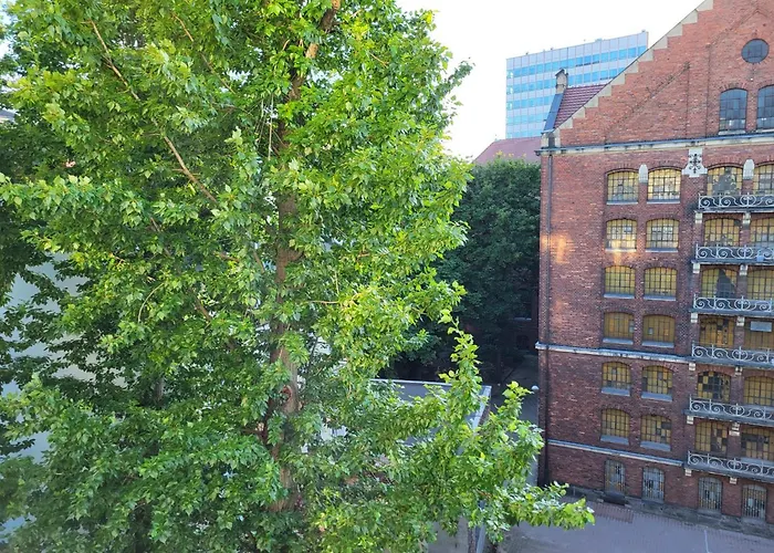 Plac Wolnosci 6 Апартаменты Познань