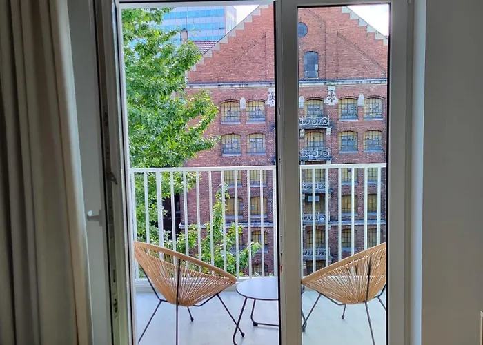 Plac Wolnosci 6 Апартаменты Познань